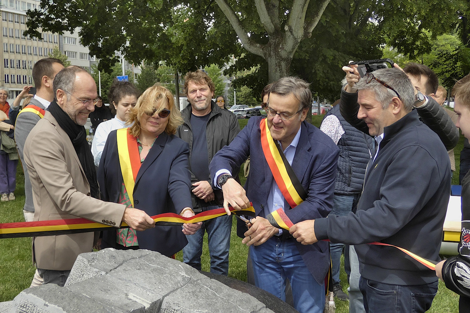Luc De Man et Clic Jeunes inaugurent l&rsquo;œuvre « En construction »